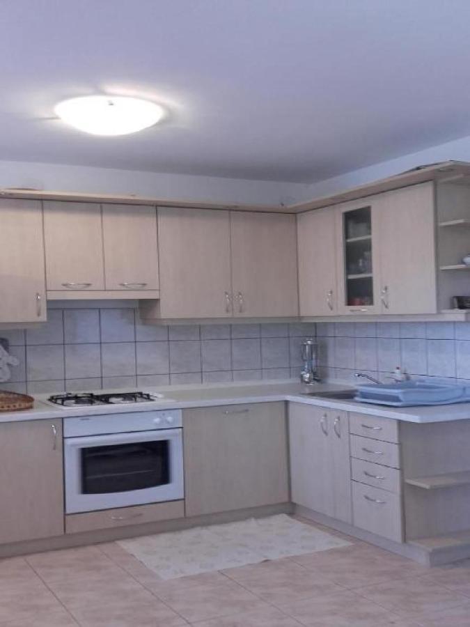 Apartments Smilje I Maslina Gornji Karin Kültér fotó